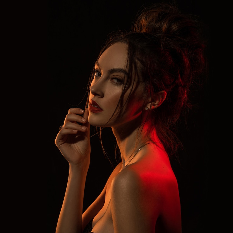 Sekonic_Dramatic-Beauty-Lighting-Video_Homepage-Module