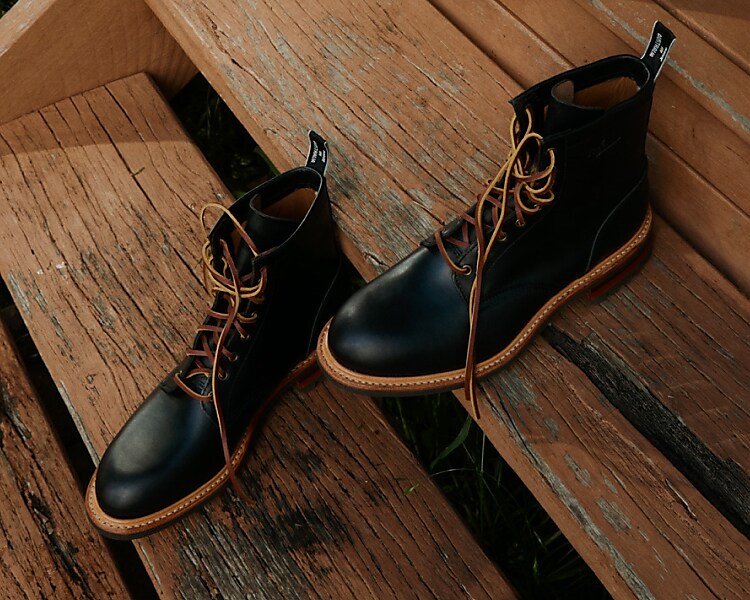 R.M.Williams Gardener Leather Commando Sole Chelsea Boots in Black for Men