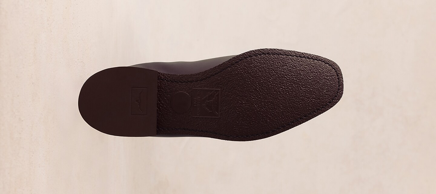 rubber-sole-r.m.williams-cream-background -1